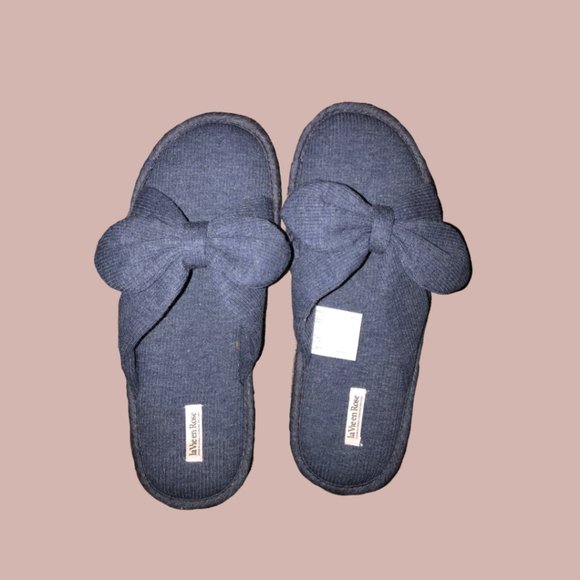 BRAND NEW💙La Vie En Rose Slippers!💙 - Picture 1 of 2